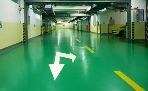 厂房地面环氧地坪漆施工步骤：让地面持久如新