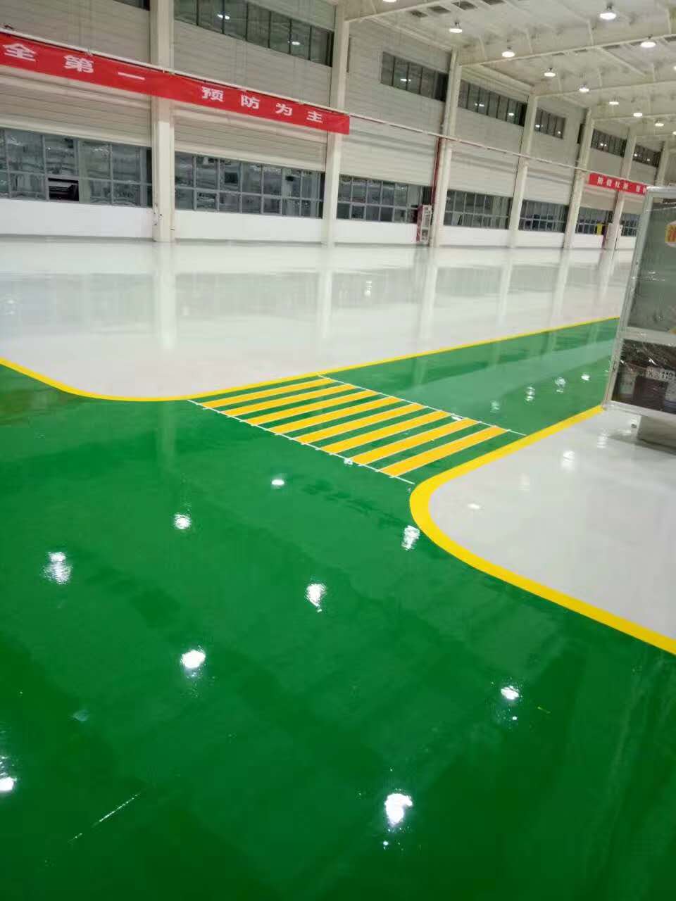 环氧地坪施工的基层处理与表面打磨